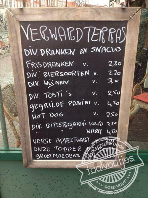 "Ik ben een terras. Nee, een schoolplein! Ik bedoel, een markt. Of wacht, een rotonde!"