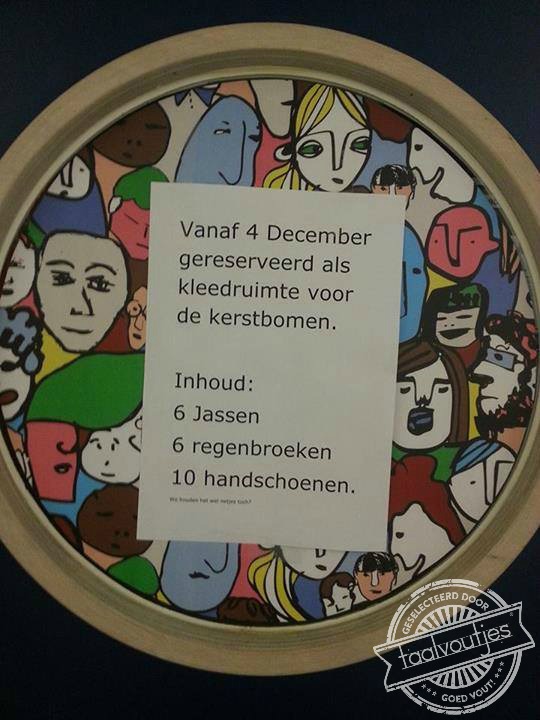 Hopelijk vergeten ze ook niet hun kerstballen zelf in te hangen.