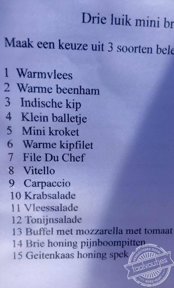 Ondertussen, in de rij bij het restaurant ...