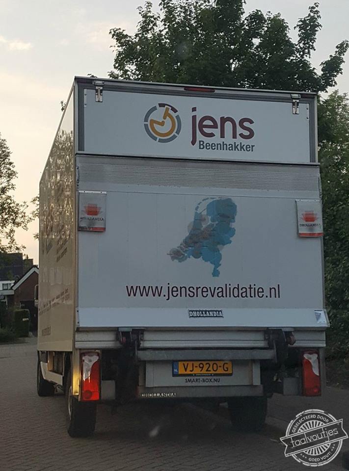 Hij creëert vast veel werkgelegenheid voor zichzelf.