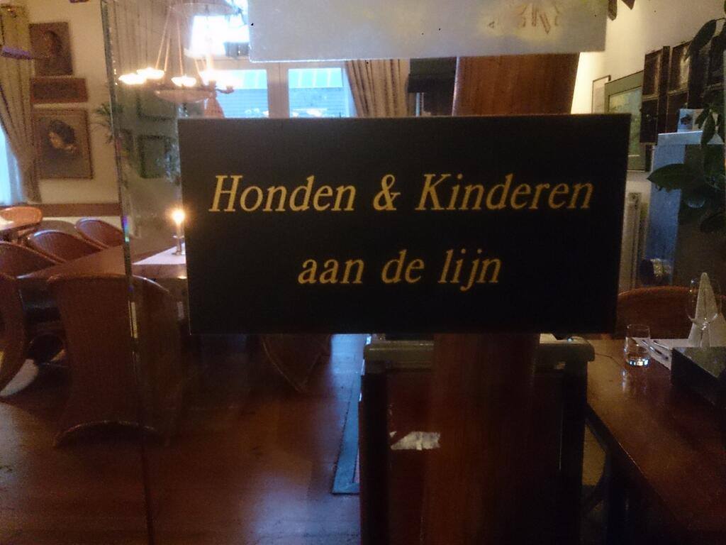 "Heeft u ook een bakje water voor mijn kind?"