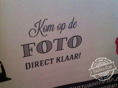 Voor aan de slaapkamermuur.