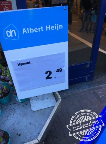 Voor naast de vergeet-me-pietjes.