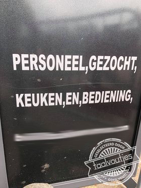 Ben,benieuwd,hoe,de,menukaart,eruitziet,